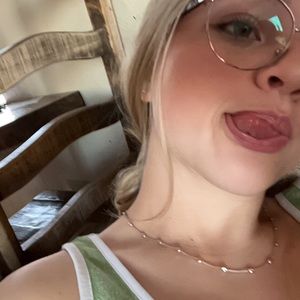 Meet your Posher, Andi